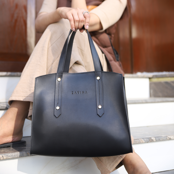 Black Imperial Hand Bag (IH-001)